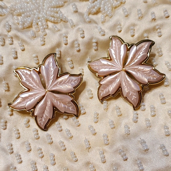 Vintage Jewelry - Vintage CORO Clip On Earrings
